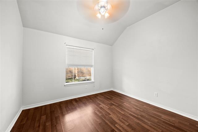 Building Photo - 2217 Trickling Creek Dr