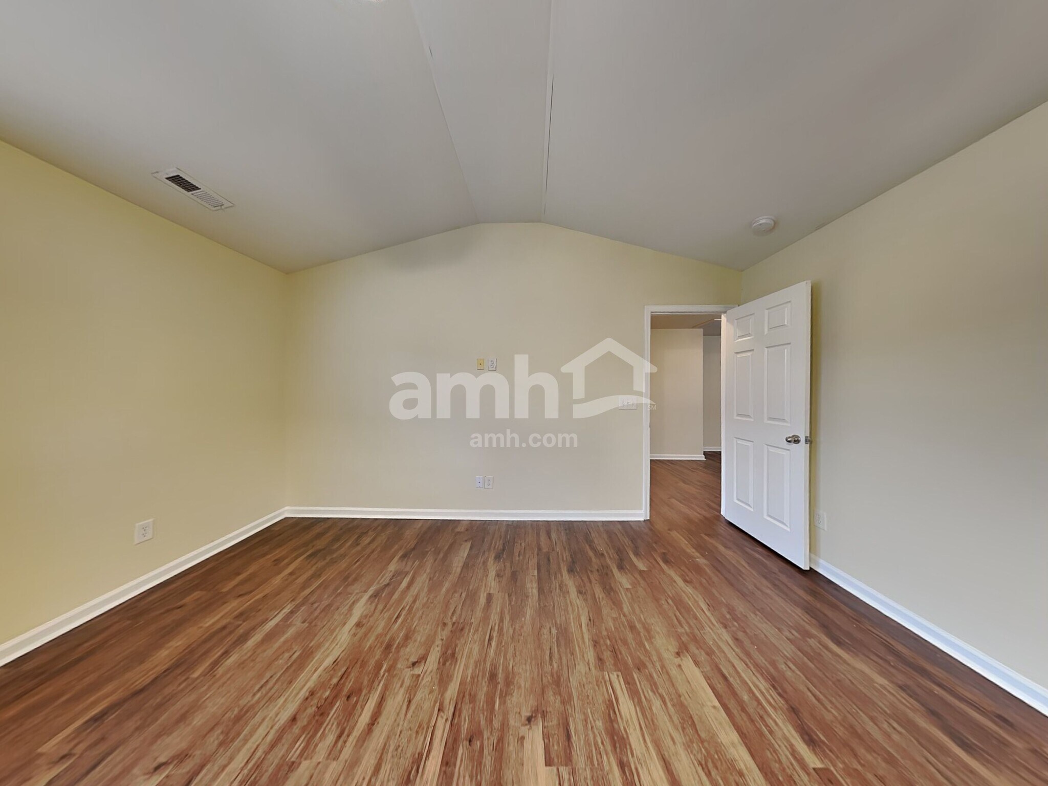 Building Photo - 3012 Cardinal Lake Dr