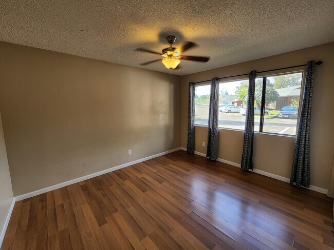 Building Photo - 2069 California Ave