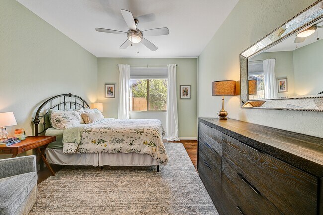 Building Photo - 10349 E Tumbleweed Ave