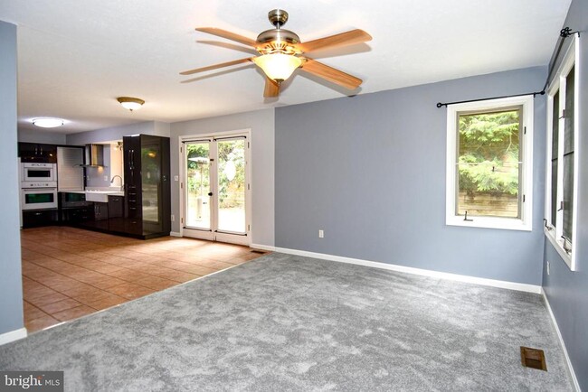 Building Photo - 2062 Farragut Dr