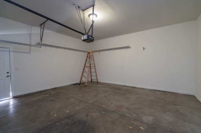 Building Photo - 16030Cent