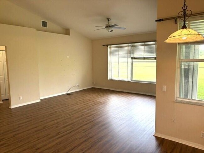 Building Photo - 2721 W Abiaca Cir