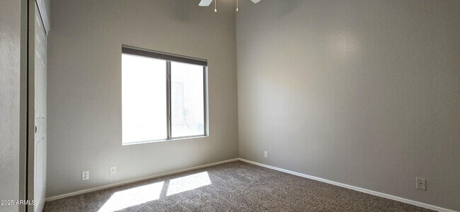 Building Photo - 4117 W Menadota Dr