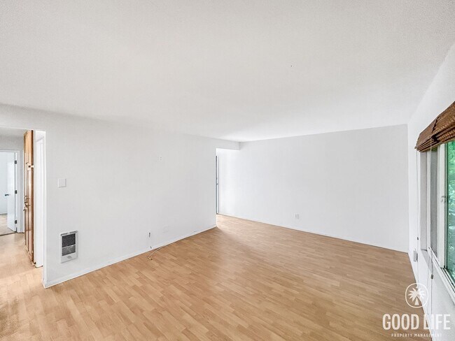 Building Photo - Beautiful 2BD 1 BA Condo in Pacific Beach ...