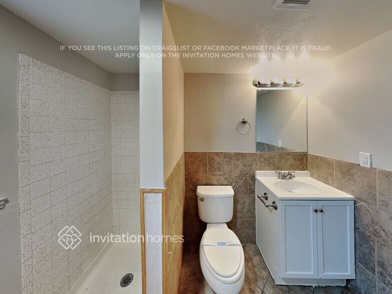 Building Photo - 5174 Sable St