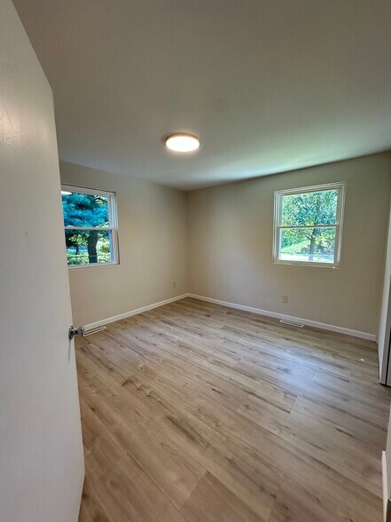 BEDROOM #1 - 2218 Midland Dr