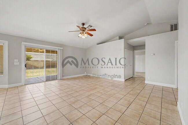 Building Photo - 2049 E San Tan Ct
