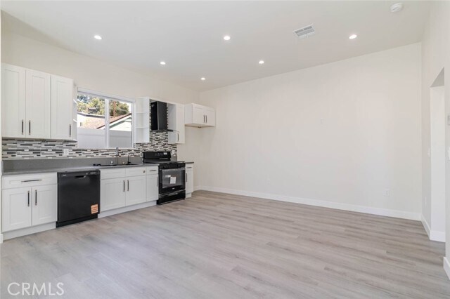 Building Photo - 10656 Nassau Ave