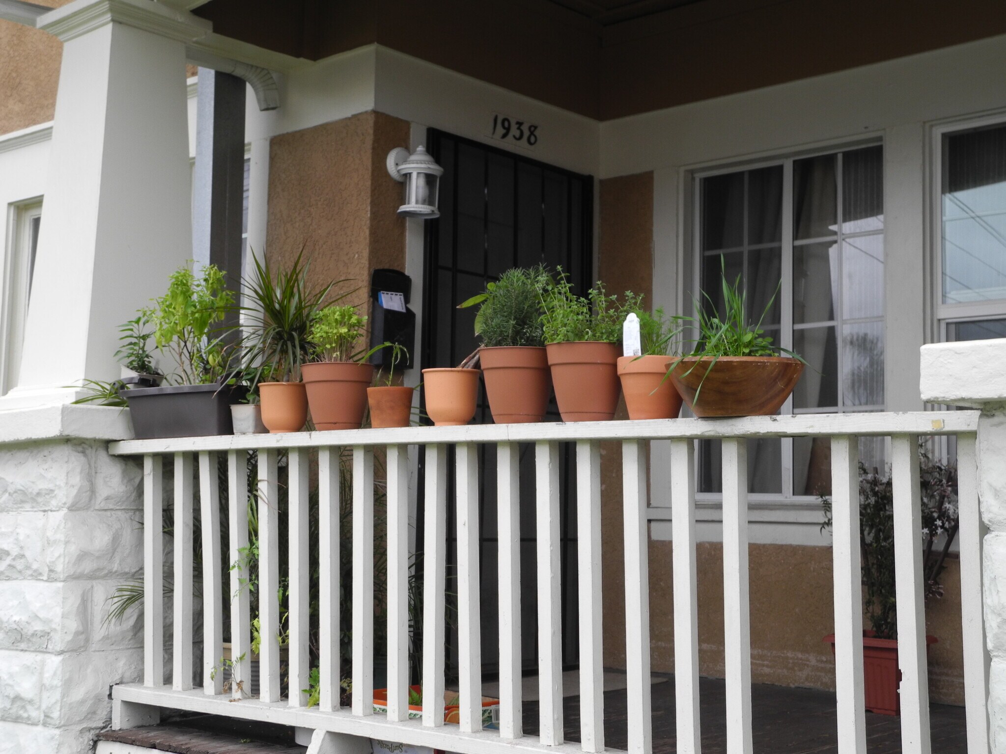 Building Photo - 1934 Henderson Ave