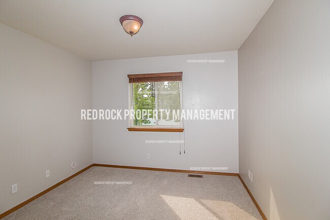 Building Photo - 7005 N Joanna Dr