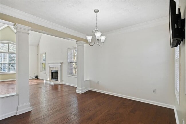 Building Photo - 2179 Mainsail Dr NE