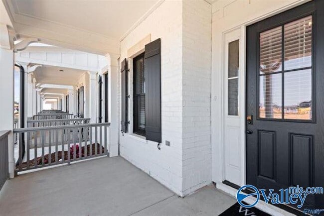 Building Photo - 115 Moss Brk Ln