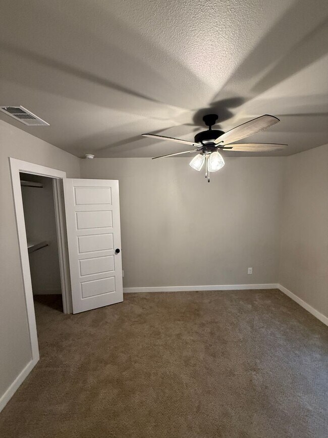 Building Photo - Available Now!! 4/2/2 in Frenship ISD