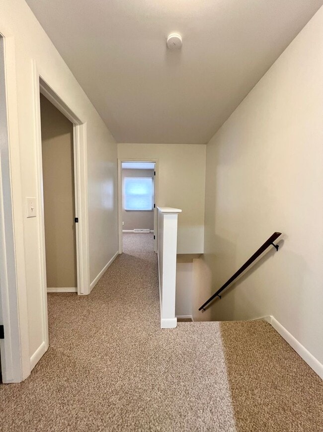 Building Photo - 3 Bedroom Duplex in Kalamazoo