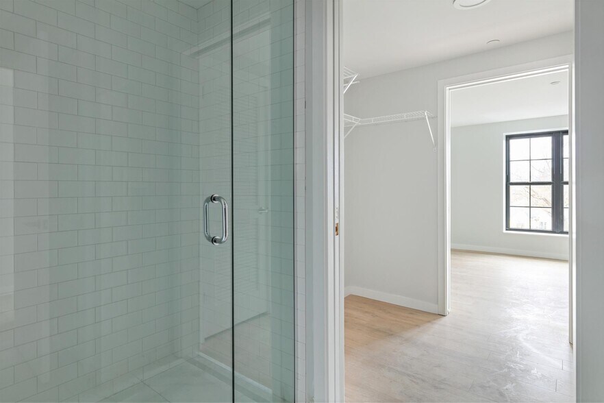 Building Photo - 1 Soden Pl