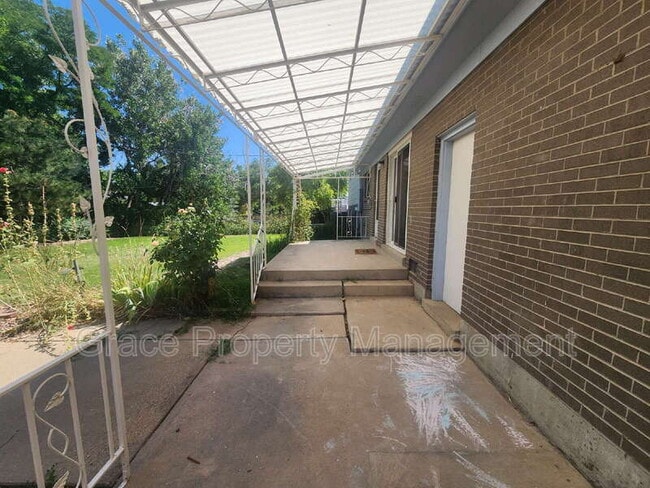 Building Photo - 10946 Melody Dr
