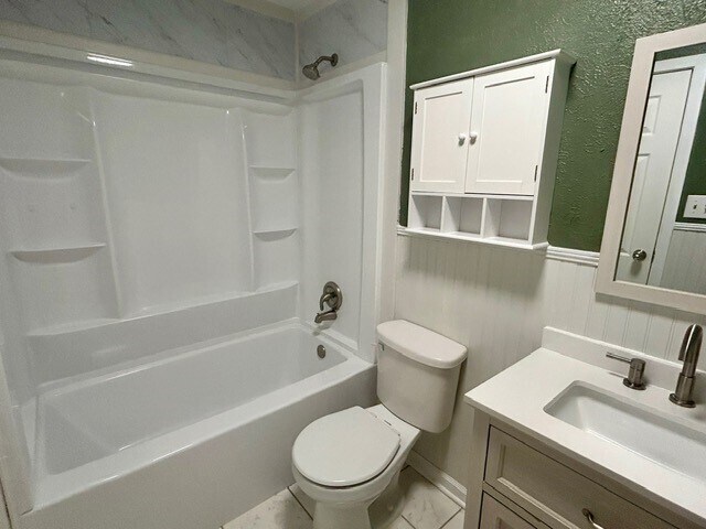 Building Photo - 2135 Lone Rock Dr