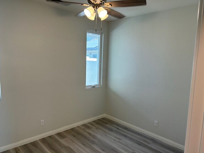 Building Photo - ADU