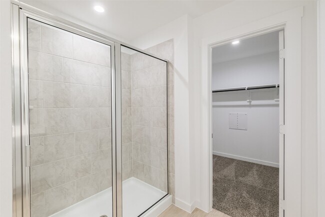 Building Photo - 31718 Hallington Hl Ln