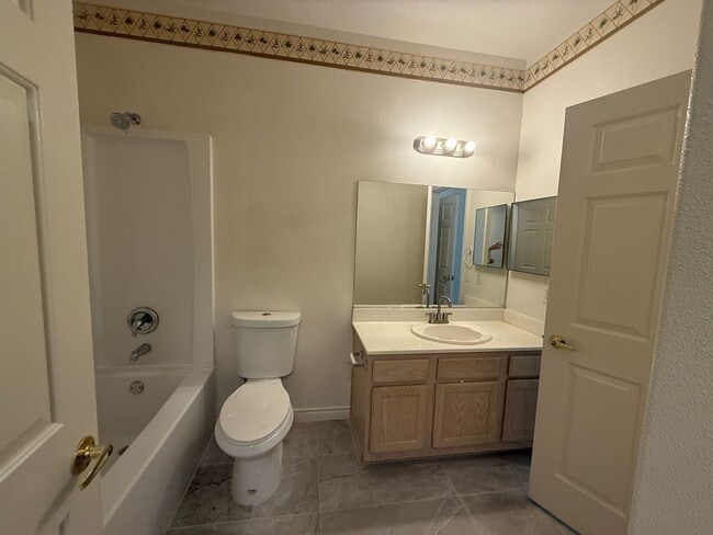 Building Photo - Renovated 2 Bedroom in Summerlin