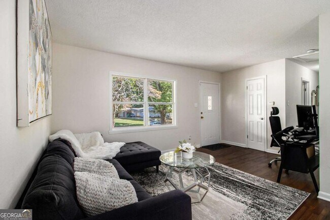 Building Photo - 3367 Misty Valley Rd