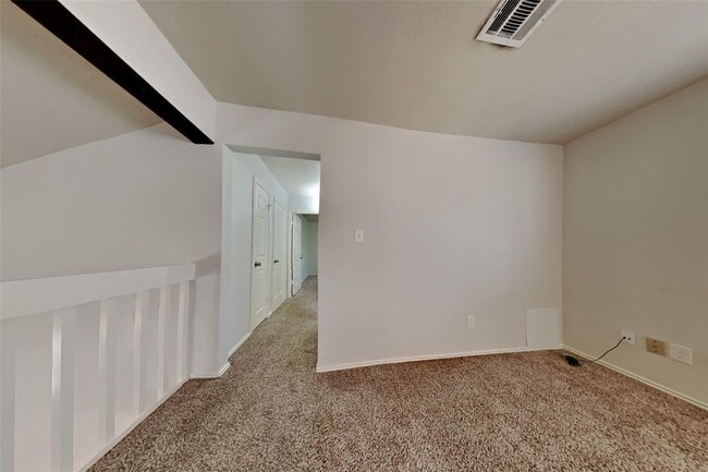 Building Photo - 40 Rockfern Rd