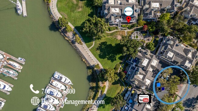 Building Photo - Newly renovated Benicia Marina condo