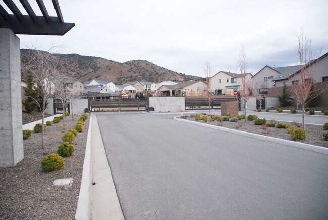 Building Photo - Beautiful Toll Brothers 3BR, 3Bath, 2Car Home in South Reno