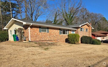 Building Photo - Remodeled 4Bd 3Bath home w Basement