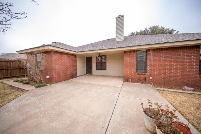 Building Photo - Beautiful Home In South Lubbock! Available...
