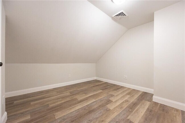 Building Photo - 214 Silver Spring St