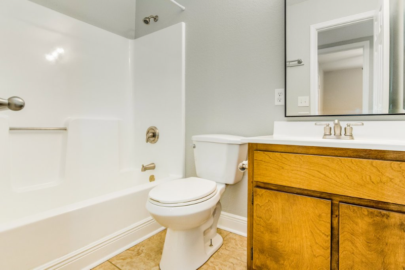 Building Photo - 4998 Carlyn Dr