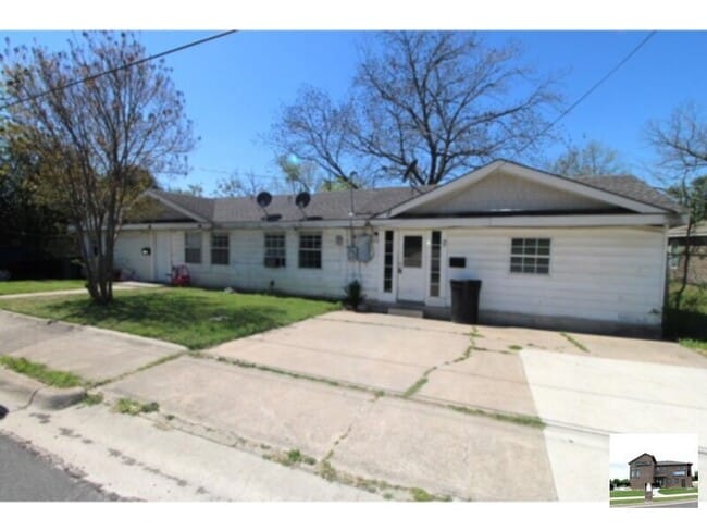 Building Photo - 714 S 20th St