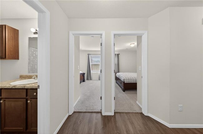 Building Photo - 8110 Dogwood Dr