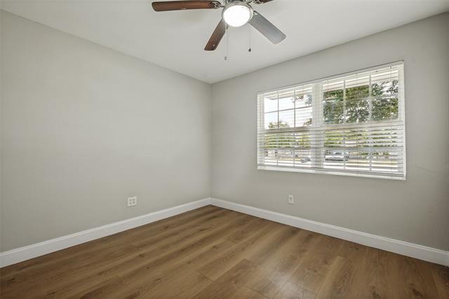 Building Photo - 717 Willowbrook Dr