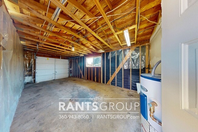 Building Photo - 5822 Armour Loop SE