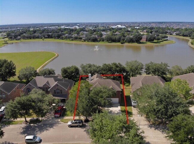 Building Photo - 10115 Cottonwood Canyon Dr
