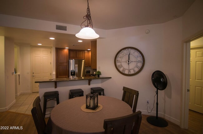 Building Photo - 5350 E Deer Valley Dr