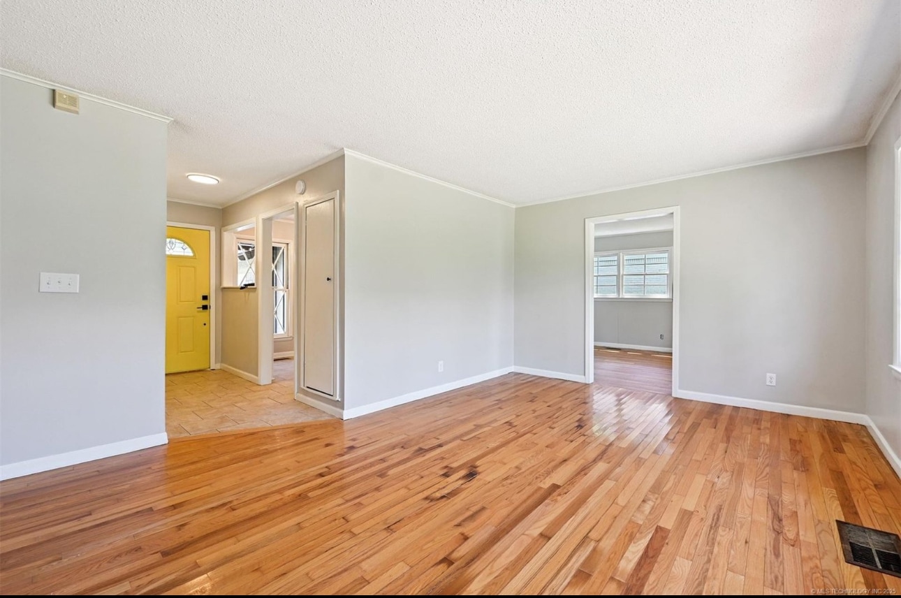 Building Photo - 4643 E 59th St