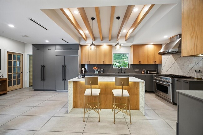 Building Photo - 1902 Chimney Rock Rd