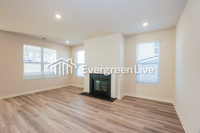 Building Photo - 874 Bur Oak Ct