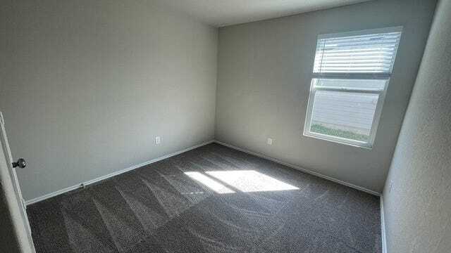 Building Photo - 430 Blue Stem Rd