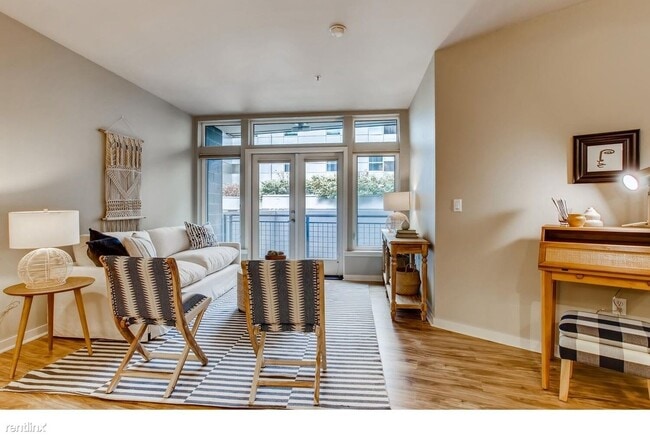 Building Photo - 1 br, 1 bath Condo - 327 NW Park Ave Apt 4A