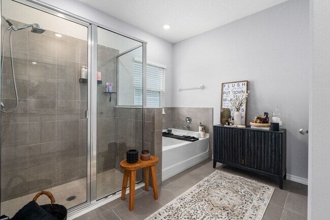 Building Photo - Immaculate 4-Bedroom, 2.5-Bath Home