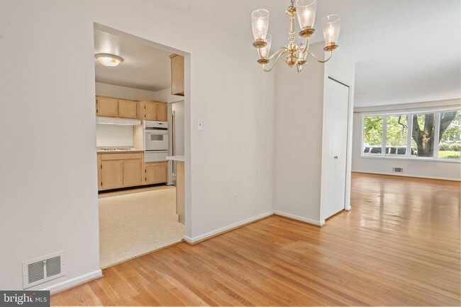 Building Photo - 2623 Depaul Dr