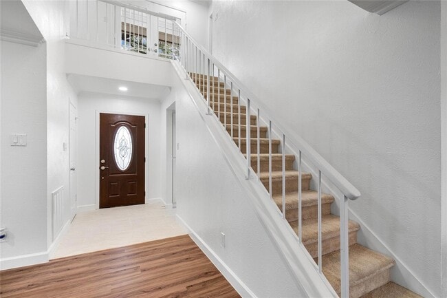 Building Photo - 8000 Manassas Dr