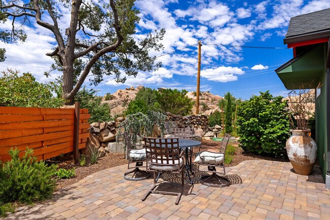 Building Photo - 4075 AZ-89