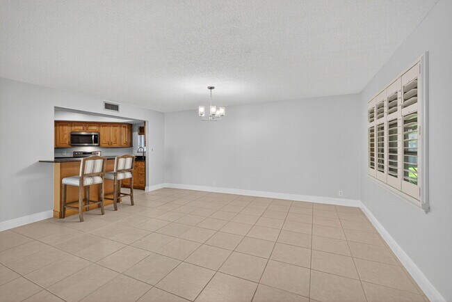 Building Photo - 246 Seabreeze Cir