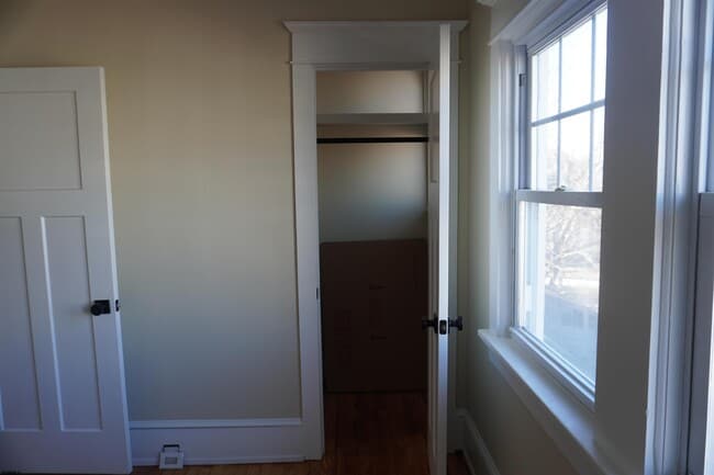 Building Photo - 202 Acorn Terrace